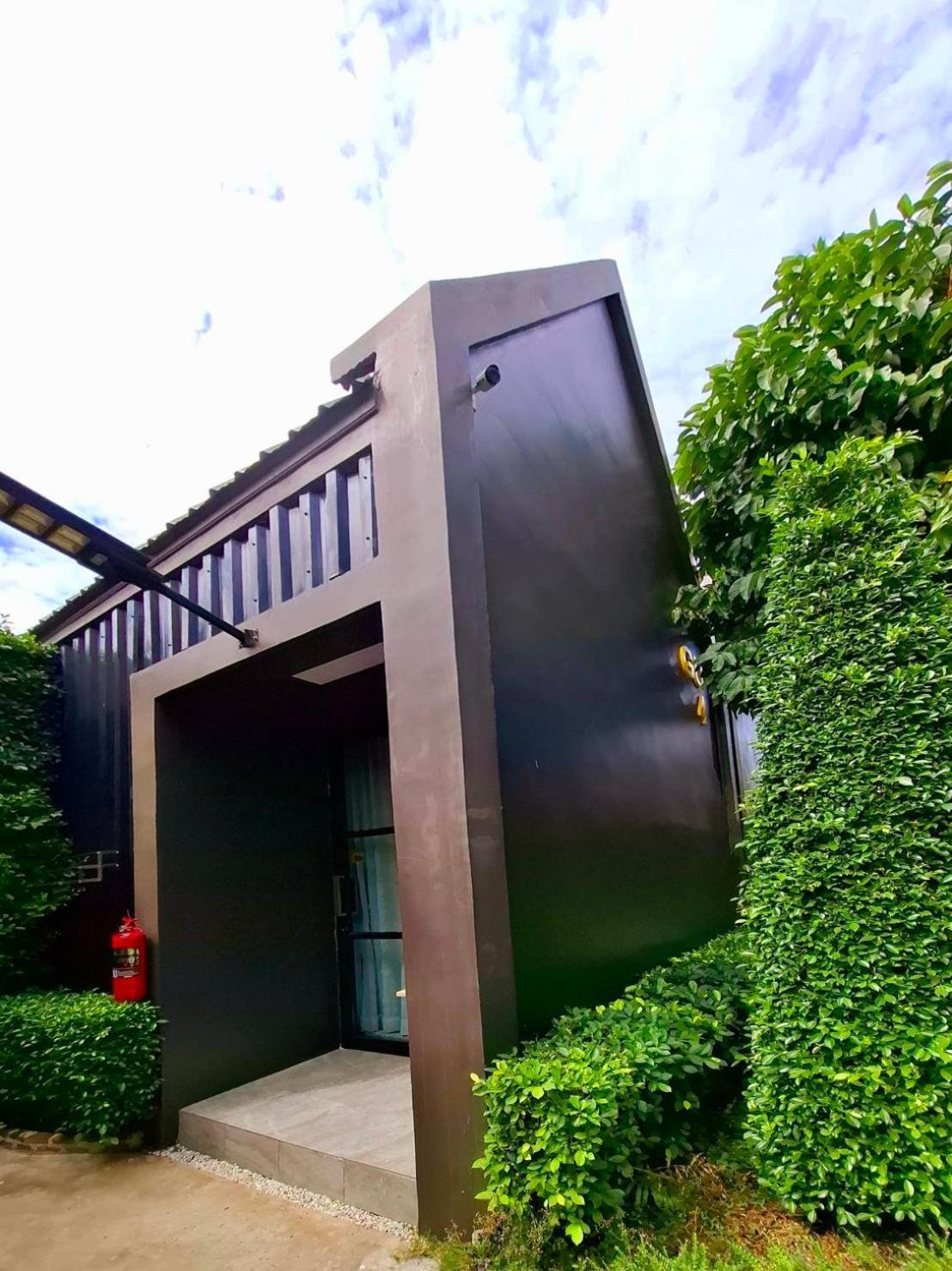 Sawasdee​ Buriram​ Resort Экстерьер фото
