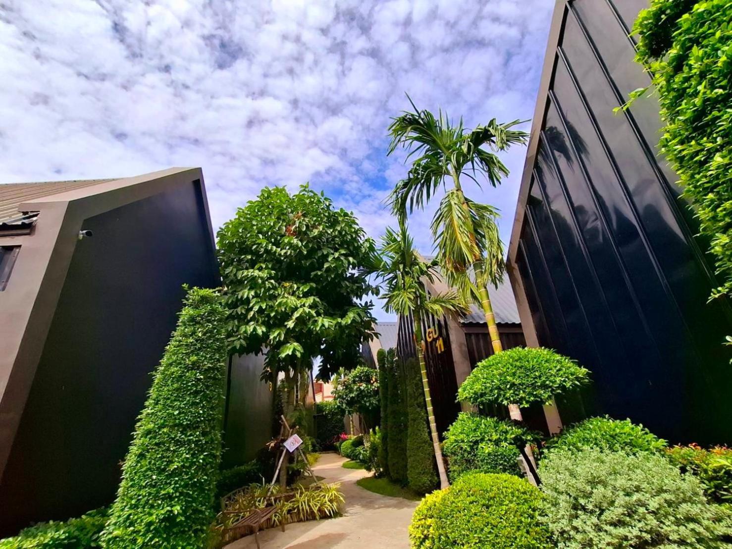 Sawasdee​ Buriram​ Resort Экстерьер фото
