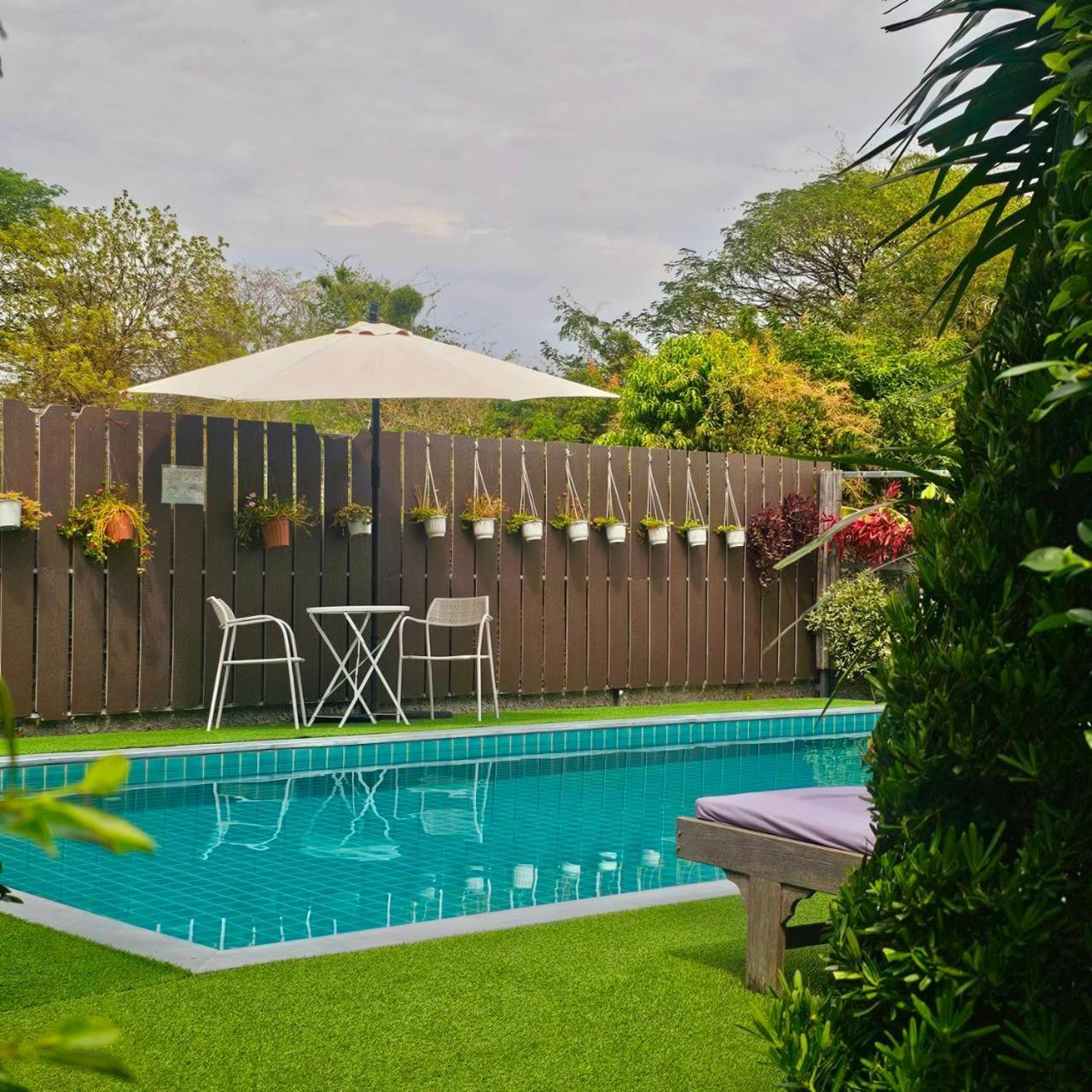 Sawasdee​ Buriram​ Resort Экстерьер фото
