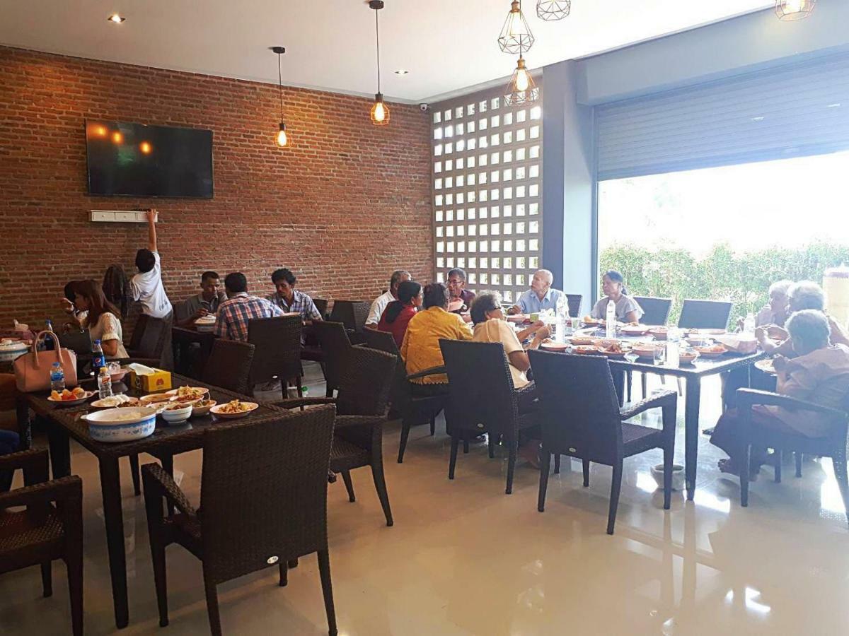 Sawasdee​ Buriram​ Resort Экстерьер фото